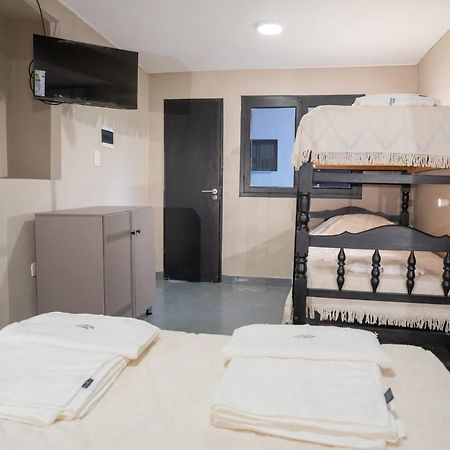 Hostel Marilian Сальта Екстер'єр фото